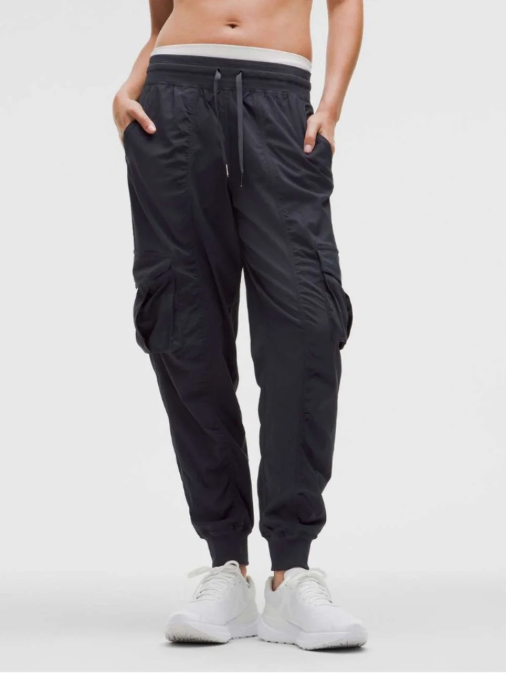 Lululemon Dance Studio Relaxed Fit Mid Rise Cargo Jogger Black M Casual Athletic